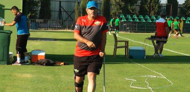 Akhisar'ın hocası idmanda bu hale geldi!