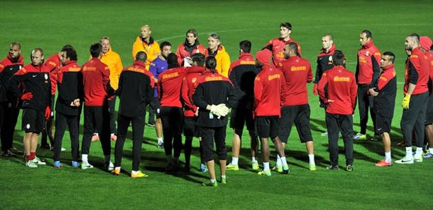 Galatasaray'da 2 yabancı yolcu!