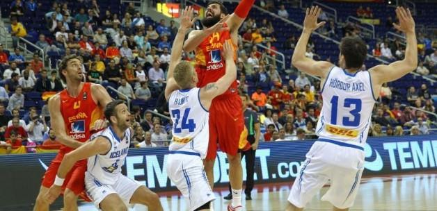 İspanya İzlanda'ya şans tanımadı