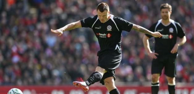 John Arne Riise'den sürpriz imza
