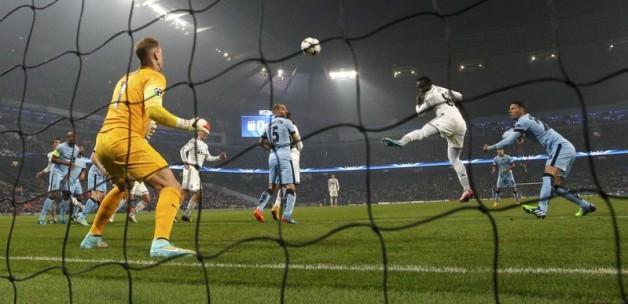 Manchester City'ye evinde ağır darbe