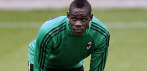 Mario Balotelli'ye öğretmen