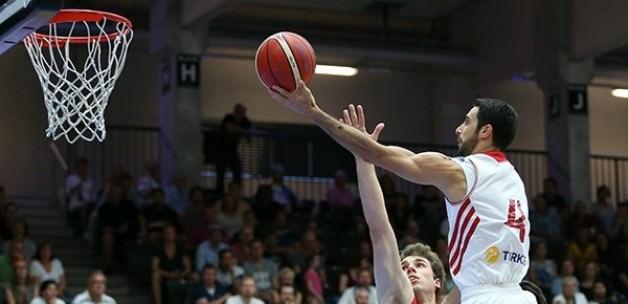 Milliler kötü başladı