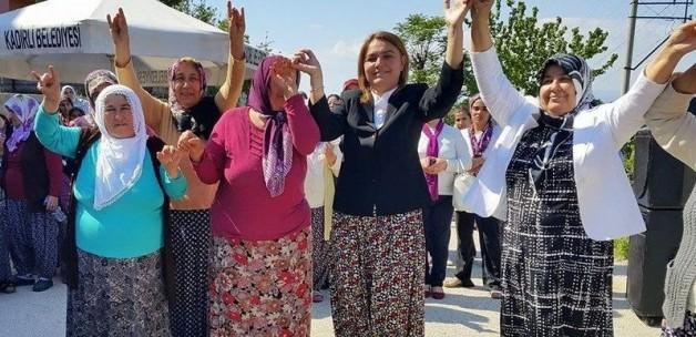 Seçim çalışmasına "Şalvar"la başladı