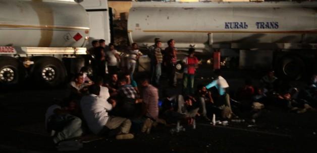 Silopi'deki yol kapatma eylemi sürüyor