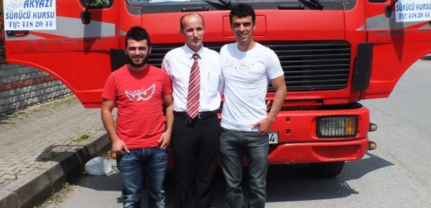 Sofuoğlu motordan indi tıra bindi!