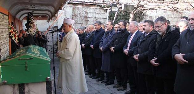 Soner Yalçın babasına veda etti
