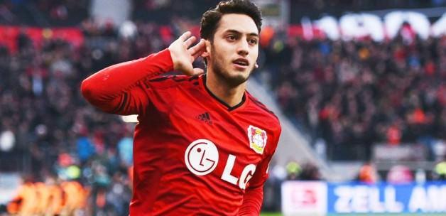 UEFA'dan Çalhanoğlu'na büyük onur