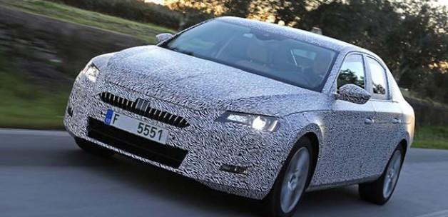 Yeni Skoda Superb 2015 testleri tamamlandı