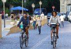 Bisikletle dünya turuna çıkan iki Türk genç Bakü'de