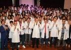 Akdeniz Üniversitesi'nde beyaz önlük giyme töreni