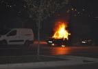 İzmir'de otomobil yangını