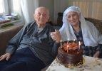 104 yaşındaki eski başkana doğum günü kutlaması