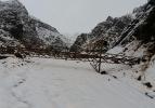 Erzurum'da kar, kırsalı elektriksiz bıraktı