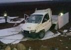 Şanlıurfa'da kamyonet devrildi: 2 yaralı