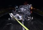 Çimento mikseriyle çarpışan otomobil yandı: 2 ölü