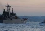 Rus askeri gemileri İstanbul Boğazı'ndan geçti