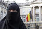 Peçesini açmayan Müslüman kadına 18 ay hapis