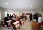 Ağrı Valisi Işın, üniversiteye hazırlık kursularını ziyaret etti