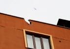 Diyarbakır'da roketatar mermisi çatıya isabet etti