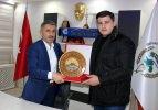 Milli güreşci Kayaalp'ten Başkan Bozkurt'a ziyaret