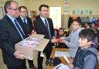 Simav'da öğrencilere ücretsiz diş fırçası ve macunu dağıtıldı
