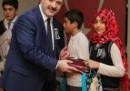 Başkan Özgökçe'den çocuklara karne hediyesi