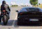 Lamborghini motosiklete karşı