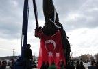 Teröre tepki için Truva Atı'na Türk bayrağı astılar