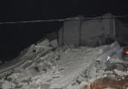 Gaziantep'te hasarlı bina çöktü