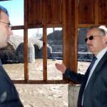Kars Valisi Özdemir, tarihi yapıları ziyaret etti