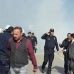 Renault'ta yol kapatan işçilere polis müdehalesi