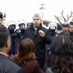 Polis m&uuml;d&uuml;r&uuml;: B&ouml;yle bir g&uuml;nde halay mı &ccedil;ekilir ?