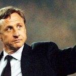 Cruyff'un &ouml;l&uuml;m&uuml; futbol d&uuml;nyasını yasa boğdu