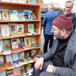Rize'de sokakta kitap okuma etkinliği