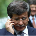 Başbakan Davutoğlu Navaz Şerif'i aradı