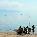 İznik Gölü'nde gümüş balığı av sezonu başladı