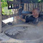 Hatay'da geleneksel yöntemle ipek üretimi