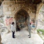 Tarihi Zengibar Kalesi sprey boyayla tahrip edildi