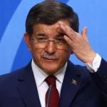 Davutoğlu sesi titreye titreye veda etti...