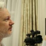 Assange’a 4 yıl sonra arkadaş geldi
