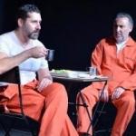 “Ted Bundy” adlı tiyatro oyununda seri katil oldu