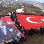 Erzurum'da dağcılar Ejder Tepesi'ne tırmandı