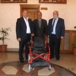 Başkan Arslan'dan engelli gence araç desteği