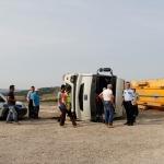Kocaeli'de hafriyat kamyonu devrildi: 1 yaralı