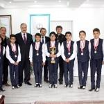 Şampiyon öğrencilerden Altınsoy'a ziyaret