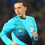 C&uuml;neyt &Ccedil;akır sahne alıyor