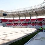Eskişehir'in yeni stadında &ccedil;imler seriliyor