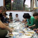 Hatay'da Suriyeli yetimler için iftar