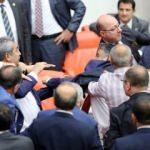 Meclis'te yumruklu kavga! AK Partili ve HDP'li...
